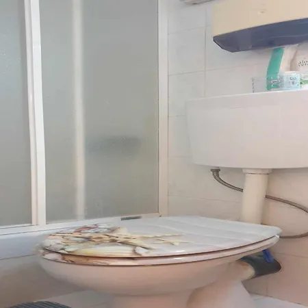 In - Independent For 2 People Apartment Patras