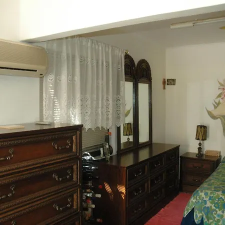 In - Independent For 2 People Patras